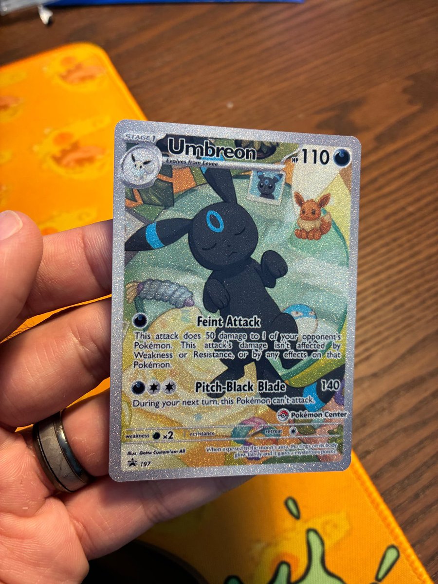 PokemonNFTS96's tweet image. Remember the Eevee Pokemon Center promo card? Here’s a shiny Umbreon variant 🤩