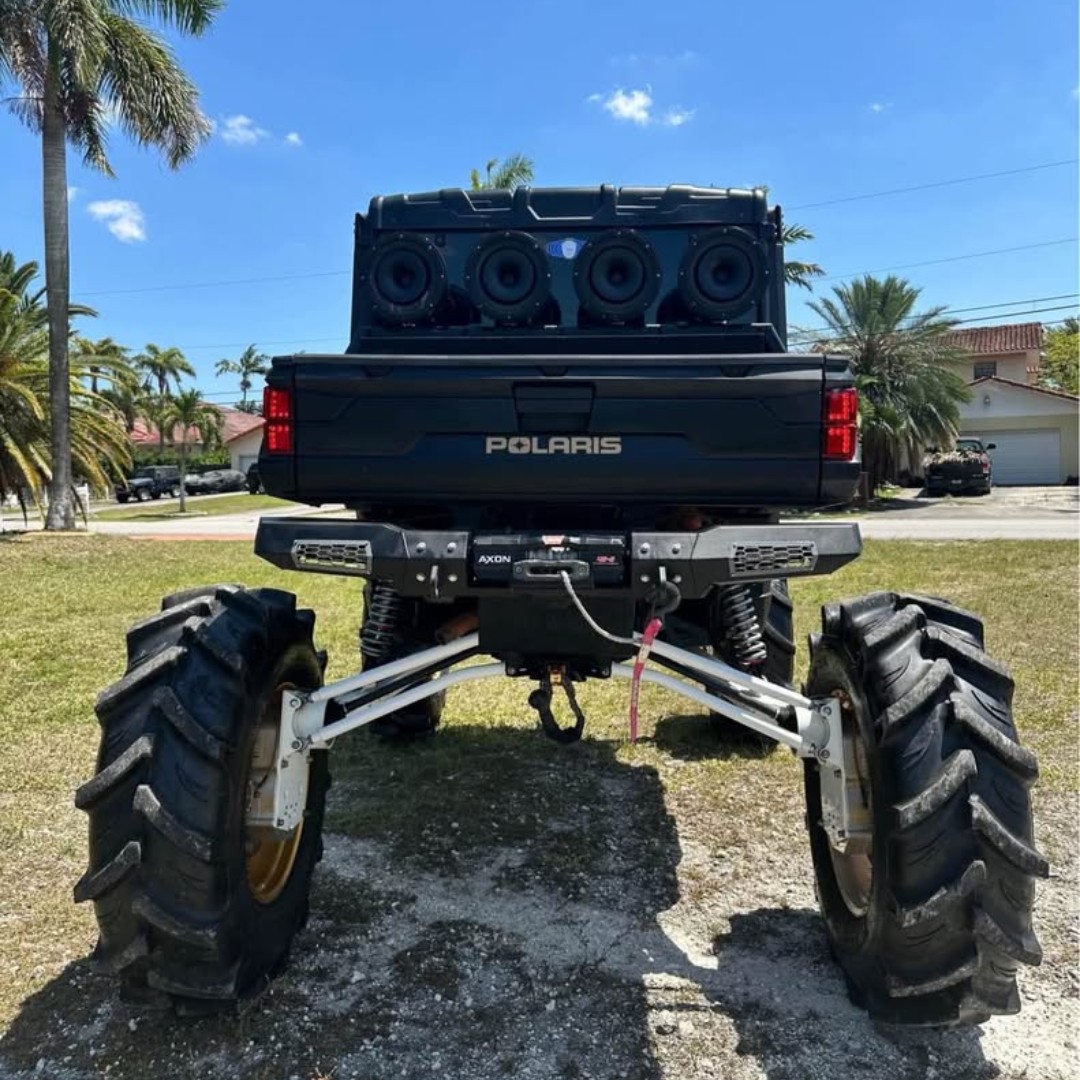 ThumperFab's tweet image. 🖤 Stealth Mode: Activated 🖤
Say hello to the ELITE EDITION Ranger Thumper Bumper — the second winch-ready bumper from Thumper Fab, now compatible with the Polaris Ranger NorthStar AND the new Ranger 1000 with rear-mounted exhausts! 💪

#ThumperFab #PolarisRanger #EliteEdition