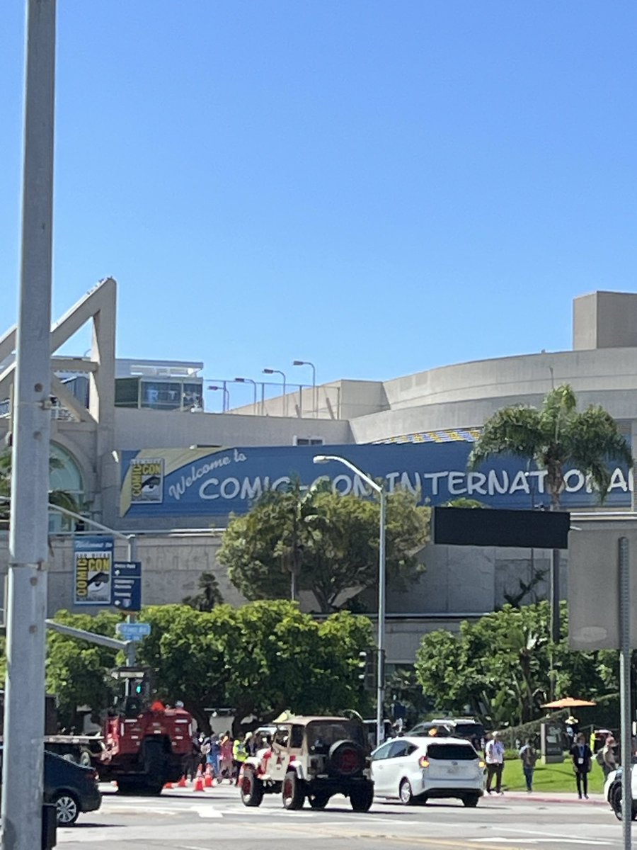 trolllordgames's tweet image. Steve ventured out to Comic Con! Check out these pics from his adventures. What should he do while he's out there?