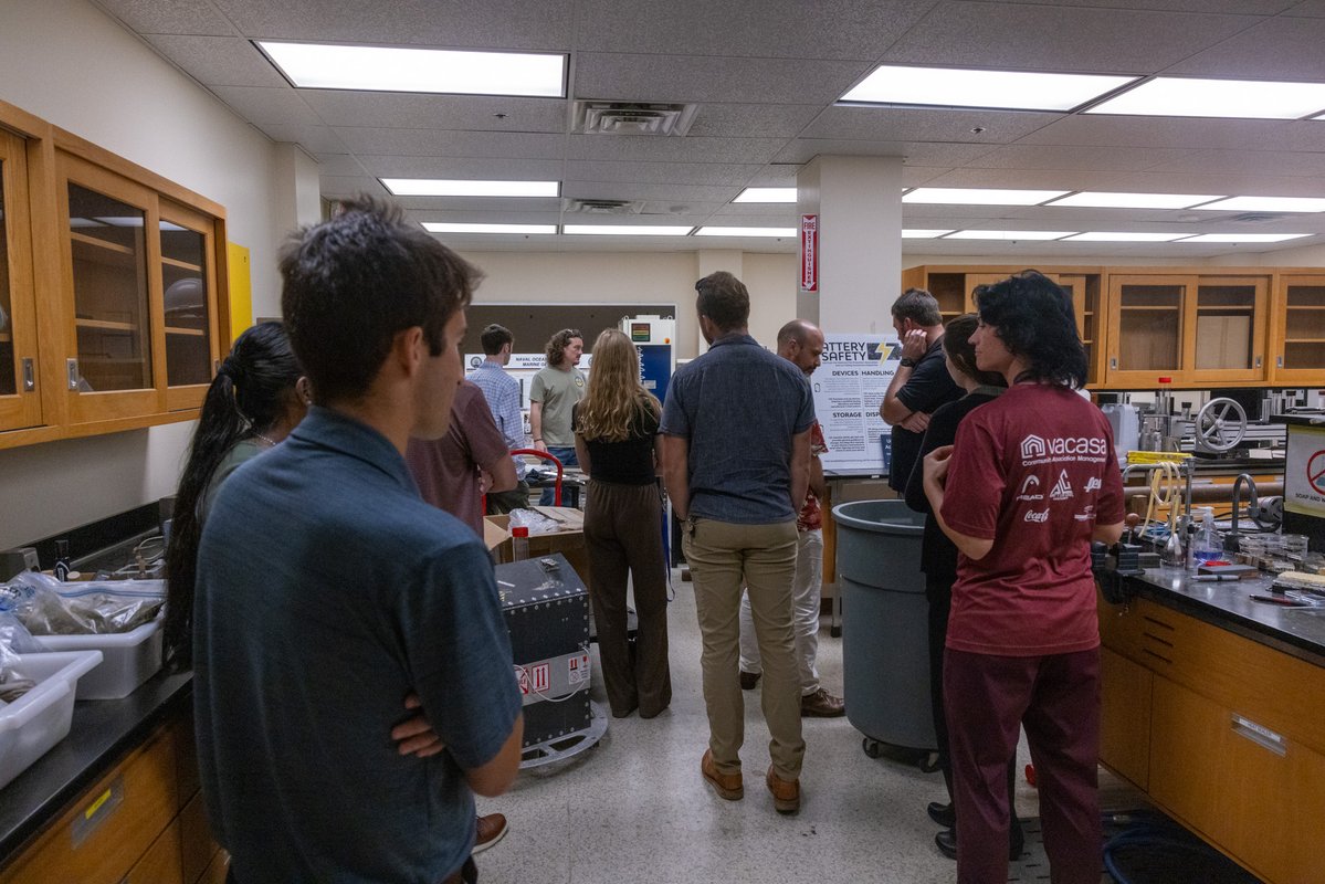 NavyOceans's tweet image. #NavalSTEM
Interns and researchers from the Naval Research Laboratory toured CNMOC facilities on Stennis Space Center July 18, 2025.
#ItStartsWIthUs
#NavalOceanography
#AllAheadFlank
#WarfightingWarfightersFoundation
#STEMcareers #STEM