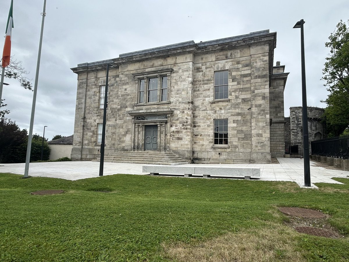 DeasyPamela's tweet image. #Day206 of #300daysofwalking
A grey morning but it was raining when I left home at 04.30 βοΈ
#Friday #weekendishere #Dublin