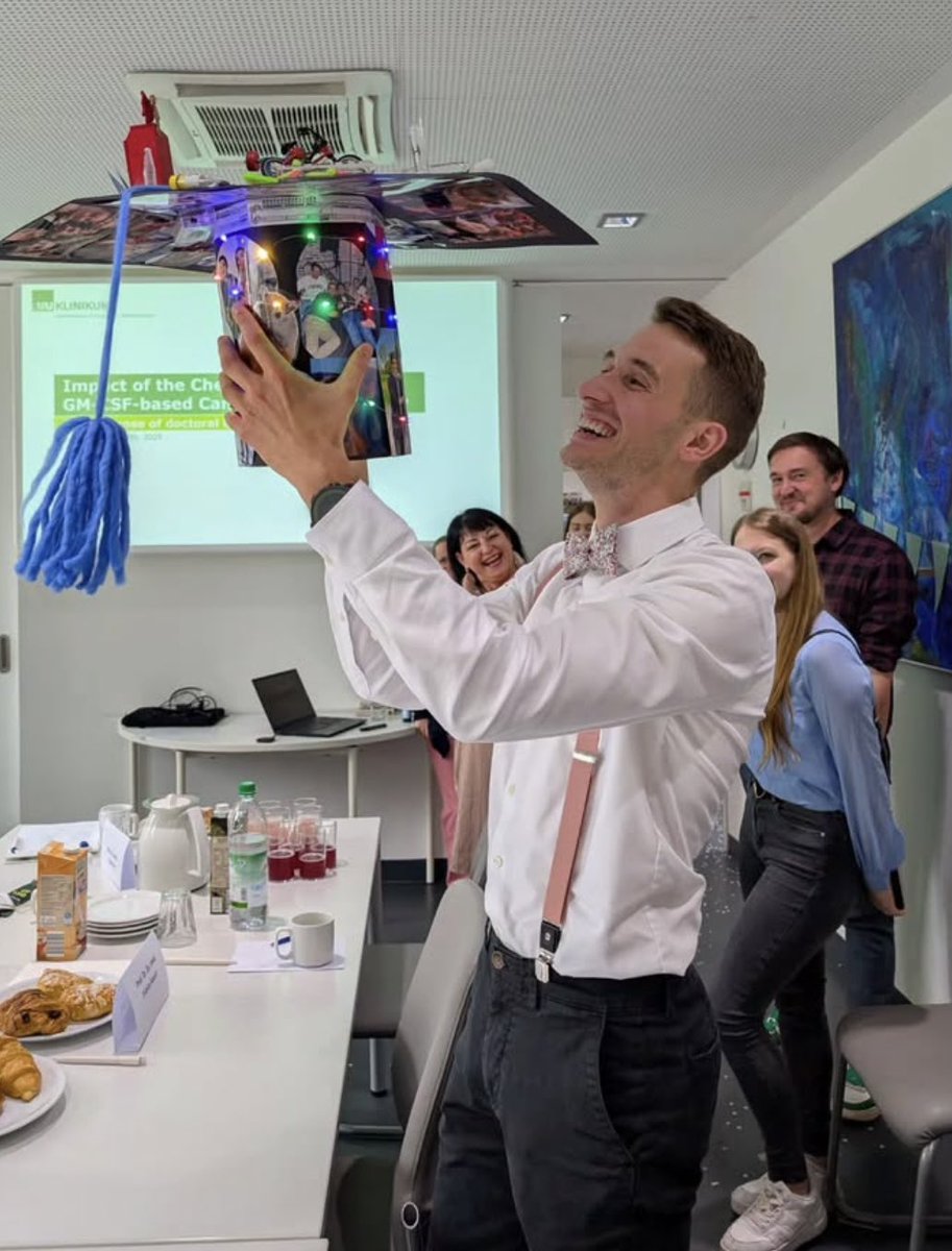 KlinPharm's tweet image. Two new doctors on the loose! Huge congratulations to Emanuele Carlini and Jan Gärtig 🥂#PhD