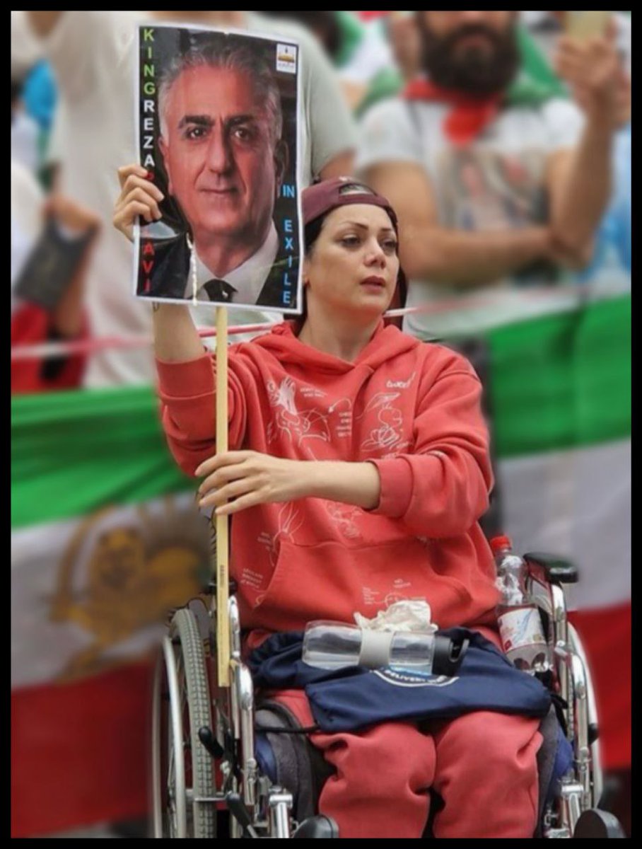 sorena7799's tweet image. خواهرم؛برایت ایستاده کف میزنیم.
شور تو شعف ماست.
#جاویدشاه
#KingRezaPahlavi