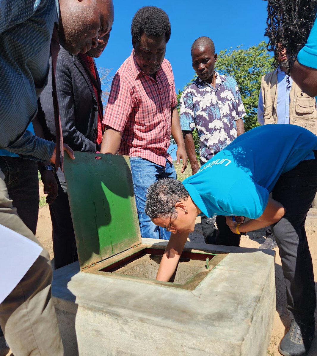 Loved visiting a climate-resilient, solar-powered water system in Phombwe, Nsanje  #Malawi 🇲🇼—bringing clean water to Phombwe Primary School &amp; nearby communities. 🌞💧
A brilliant 2-in-1 solution for #ClimateResilience &amp; #WASH! #SolarEnergy #SustainableDevelopment #WaterForAll