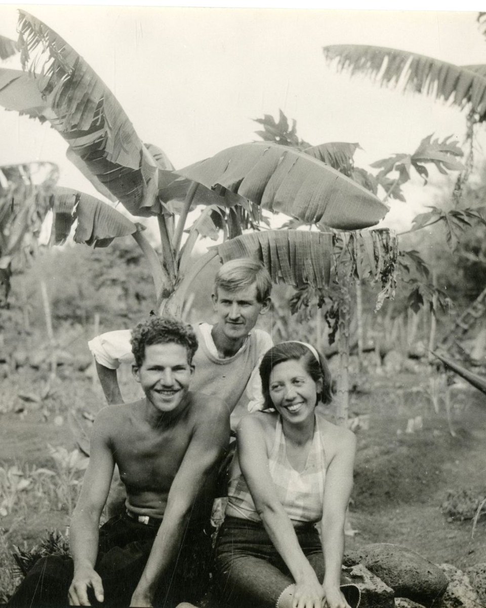 CriminalShow's tweet image. In the 1930s, a baroness moved to the Galapagos – she brought her two lovers, a gun, and a whip. Not long after she arrived, things started going wrong on the island. New today, “Death in Eden”: buff.ly/5kfVssI