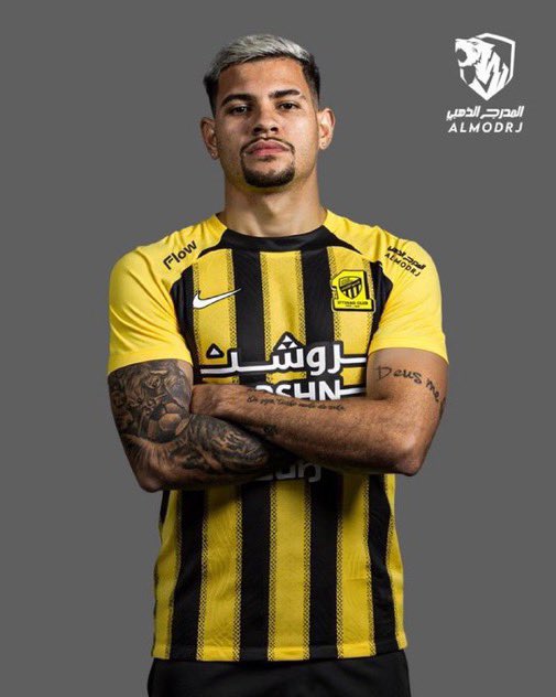 IttiMangawy's tweet photo. 🚨جمهور الاتحاد زعلان من فرق الدعم؟
الجمهور لو ينشغل بالحارس و المدافع و الوسط افضل .. كان المفترض هالهشتاقات هي الترند 

#حارس_قرار_المدرج 

#مدافع_قرار_المدرج 

#لاعب_وسط_قرار_المدرج 

#تيليمانس_مطلب_اتحادي 

#غيماريش_مطلب_اتحادي 

#دعم_الاتحاد_مطلب_الاتحاديين 

#الاتحاد https://t.co/AhYQvdoe2B
