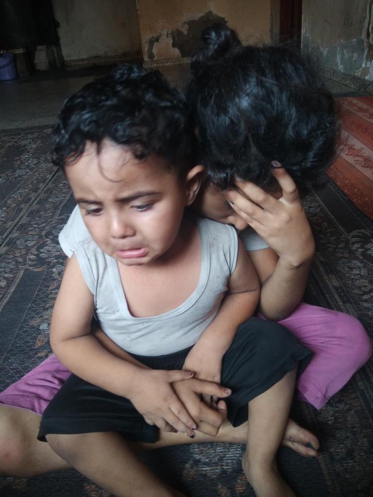 hebaMtr777's tweet image. I'm begging you 💔 We're starving 💔
I'm sad. My family is hungry and has nothing to eat. They're screaming with hunger.
Please share. I don't want to lose them. Please. 💔😭
Share and donate 💔💔chuffed.org/project/138459…