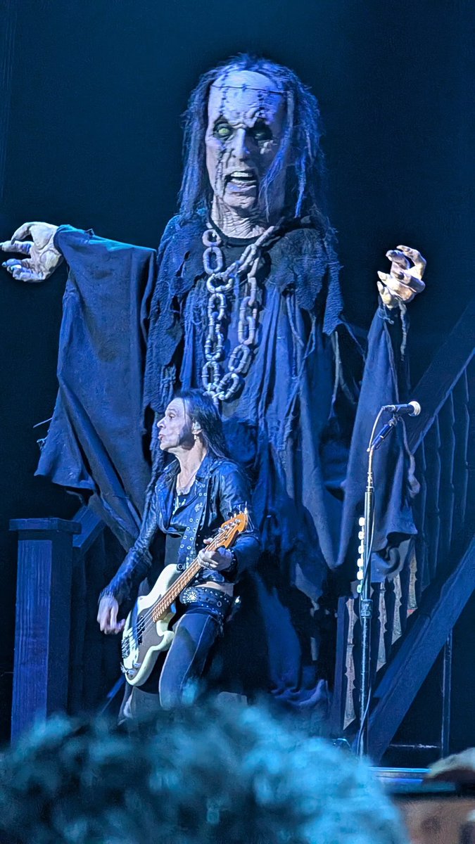 SMSheldrake's tweet image. #ALICECOOPER was INCREDIBLE, what a show!! With a special guest appearance by Johnny Depp at the end and original band too 🔥 onto #JudasPriest next 🙌