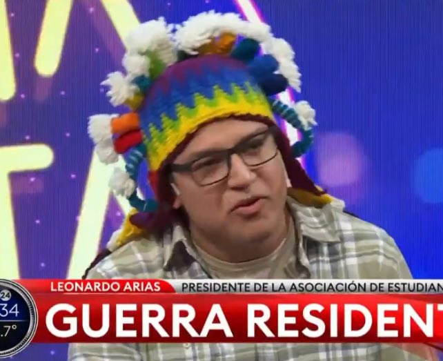 ZinClaudio's tweet image. Este idiota es estudiante de filosofía y letras de la UBA, su carrera la pago YO CON MIS IMPUESTOS es de la gran comunidad LATAM que abreva de la teta de la Gran Argentina KKKKKKK disfrazado de carnavalito