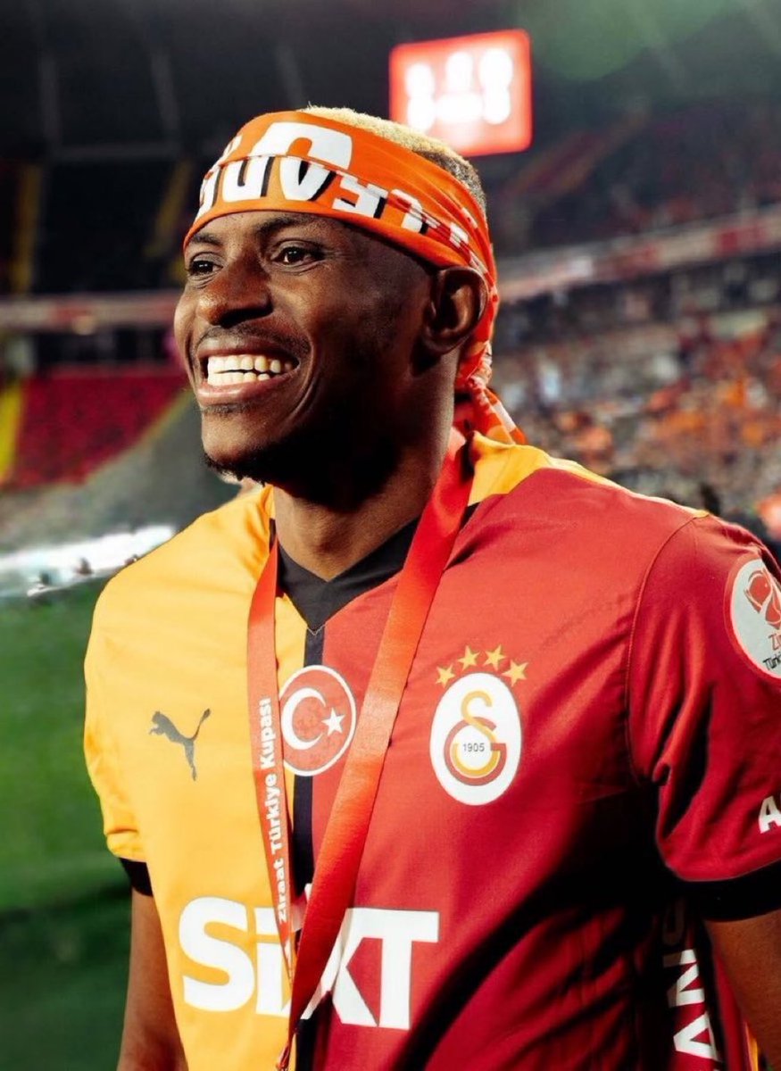 الحمد لله اللي فكنا منه والا كان بيصير مشاكل بينه وبين الاعبين وحكام المباريات