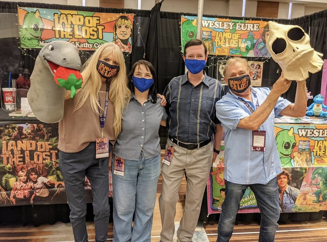We've had the wonderful opportunity to meet Wesley Eure, Kathy Coleman, and Sid and Marty Krofft of #LandOfTheLost a few times over the years and today we decided to join them on a routine expedition ... What could go wrong?!? 🦖 Thank you Kathy and Wesley! 🦕 #GalaxyCon