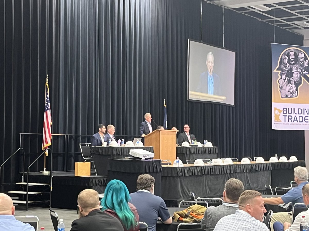 MNSteveSimon's tweet image. Great to be with friends from the @MNBldgTrades - who are literally building our state. They get things done!