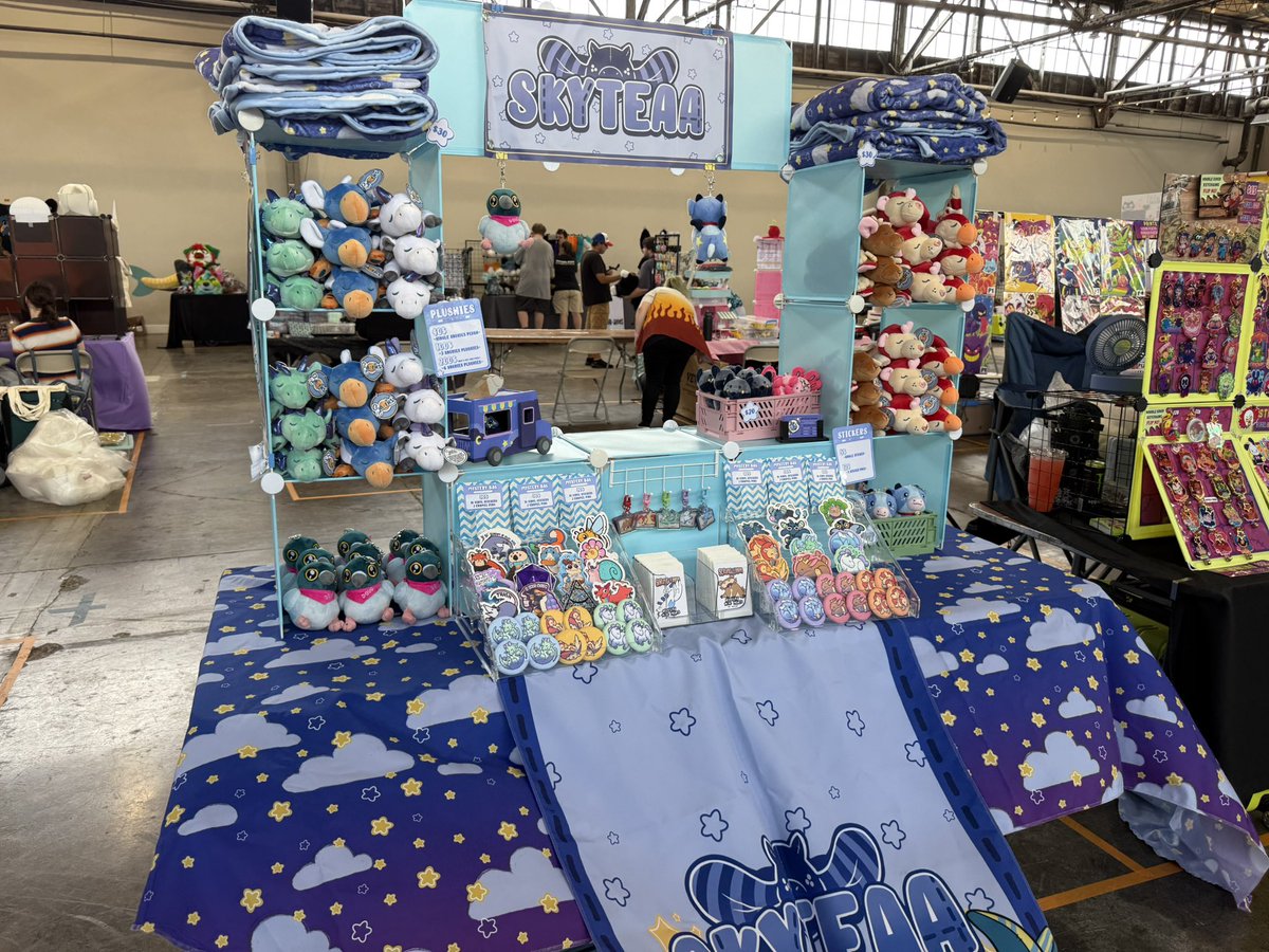 I have arrived at your local Fizzy Fox Furry Fair. READY FOR BUSINESS