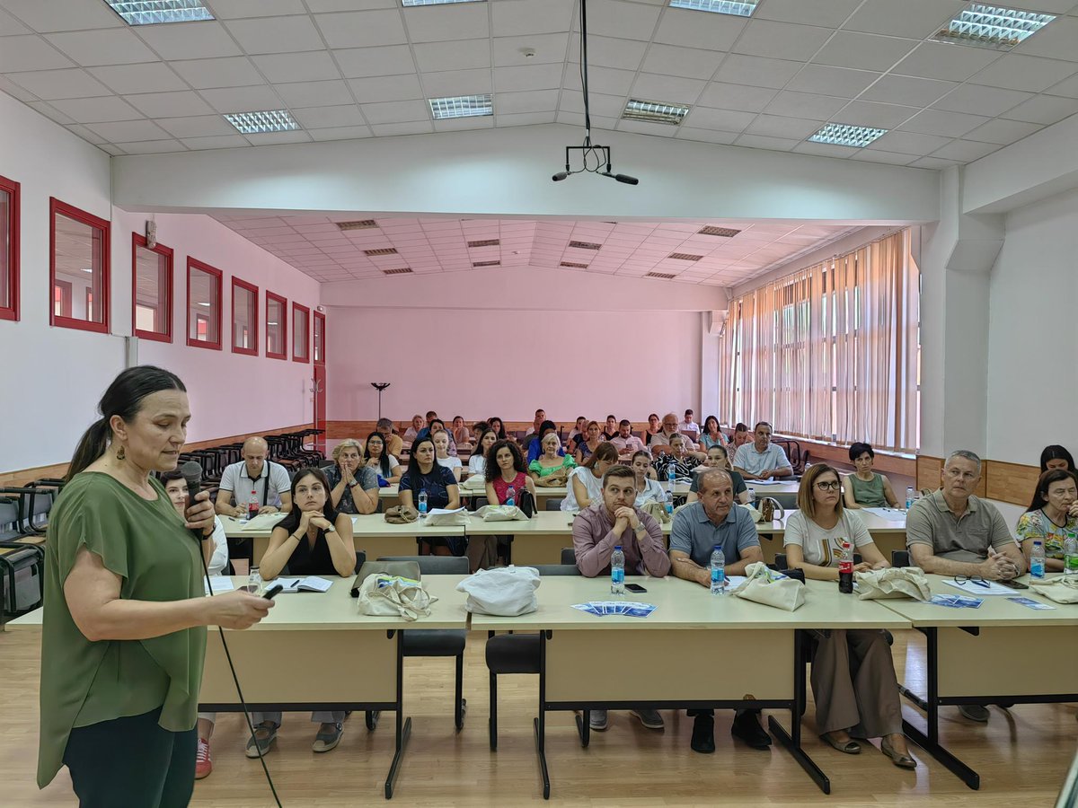 BRIDGEWAT_'s tweet photo. ๐ Over 60 participants joined the 3rd @BRIDGEWAT_ workshop in Banja Luka!
Experts from ๐ซ๐ท๐ฎ๐น๐ง๐ฆ shared innovations in chemical water pollution monitoring & @imermaid_eu tools.
๐ง Clean water needs collaboration, innovation, and action.
#iMERMAID #IPERS #BRIDGEWAT https://t.co/fdUSjH1vL7
