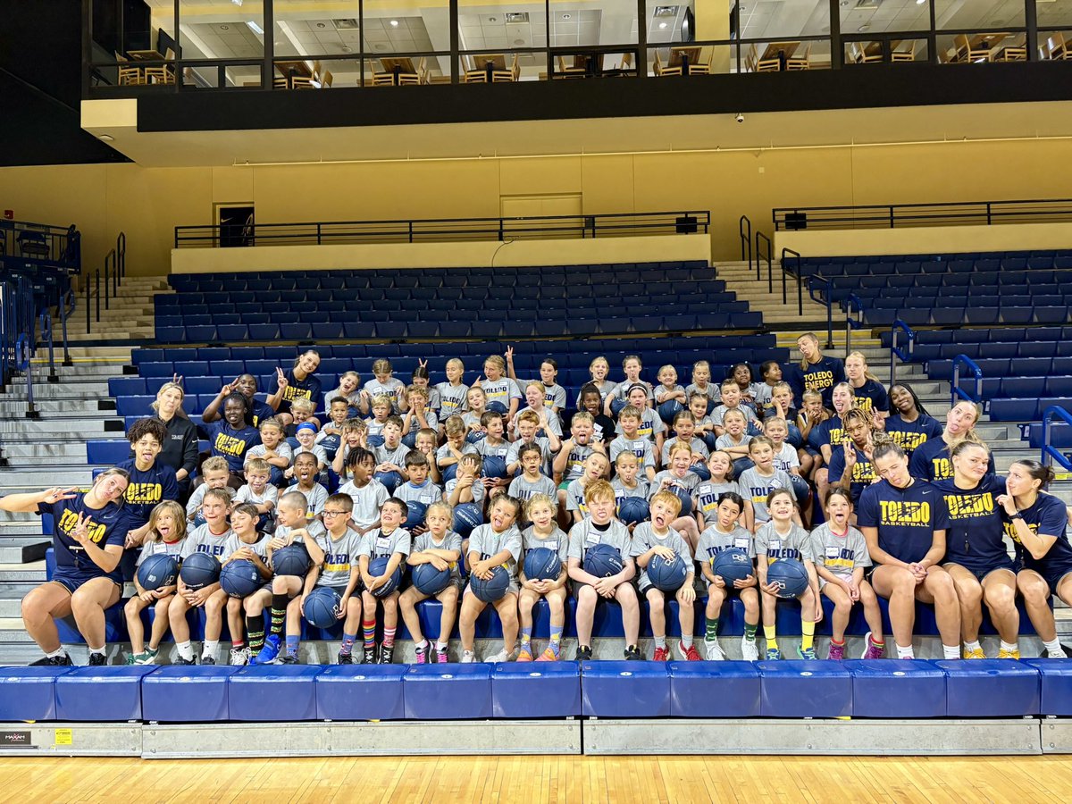 ToledoWBB's tweet image. Everyone was a winner at Little Dribblers Camp this week! 🙌 🏀
#TeamToledo