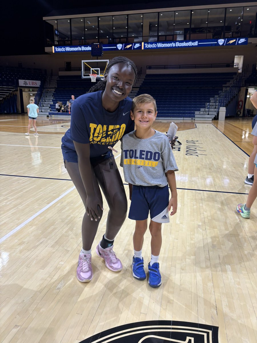 ToledoWBB's tweet image. Everyone was a winner at Little Dribblers Camp this week! 🙌 🏀
#TeamToledo