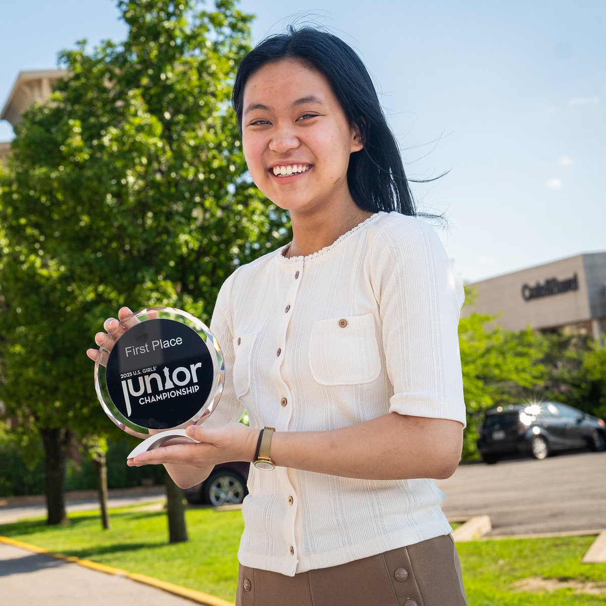 OnTheQueenside's tweet image. Congrats to 17-year-old top seed Zoey Tang on winning the US Girls' Junior Championship! 🥳🎉🏆😀
She's closing in on the IM title at 2381 (!!) w/ 2 norms already! 👀
s1.chess-results.com/tnrWZ.aspx?lan…
📷: Lennart Ootes
#chess #womeninchess