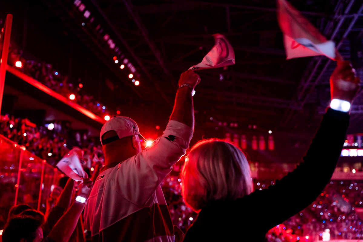 RocketLaval's tweet image. ON S’ENNUIE DE VOUS 
WE MISS YOU 🚀