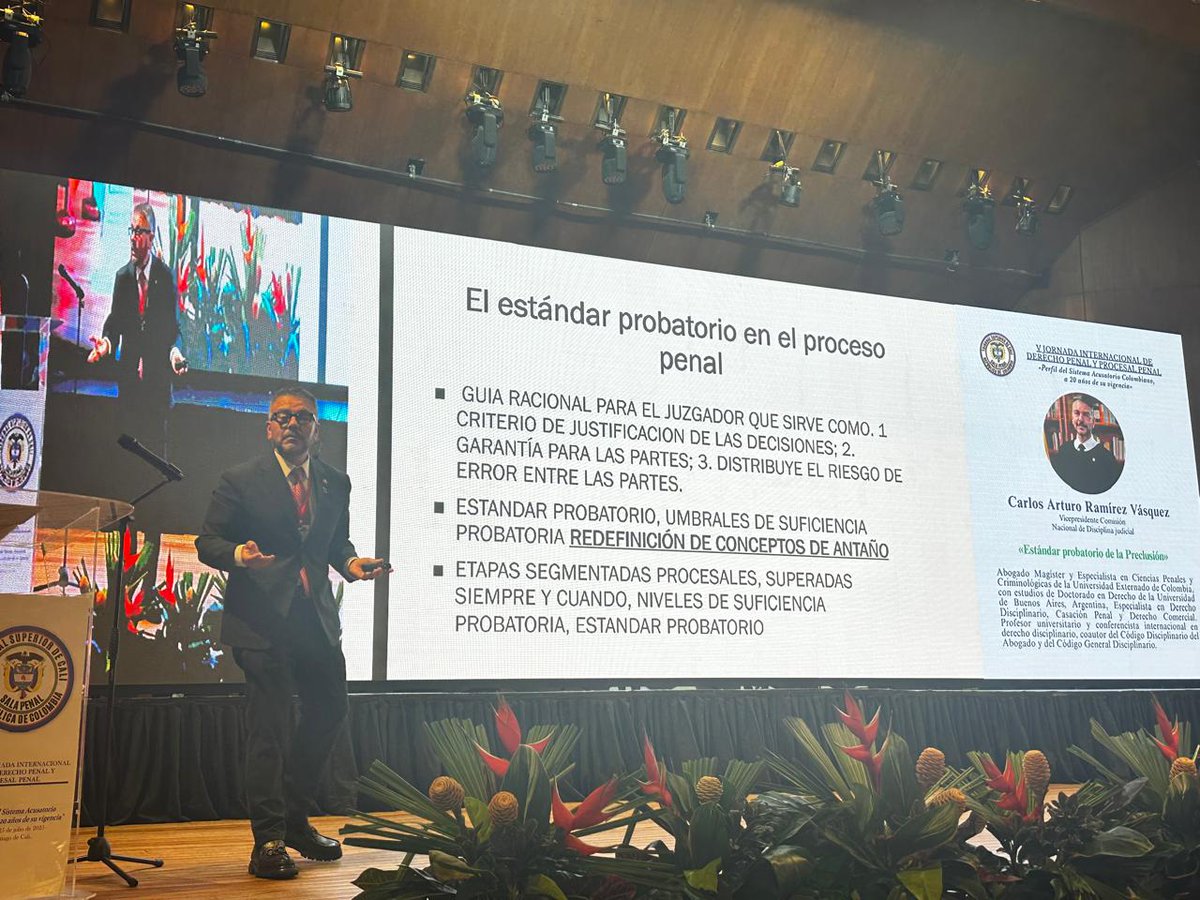 Nos complace contar nuevamente en la V Jornada Internacional de Derecho Penal y Procesal Penal, con la grata presencia del Vicepresidente de la Comisión Nacional de Disciplina judicial,  Magistrado <a href="/cramireznet/">Carlos Arturo Ramirez</a>, quien presentó su conferencia «Estándar probatorio de la preclusión»