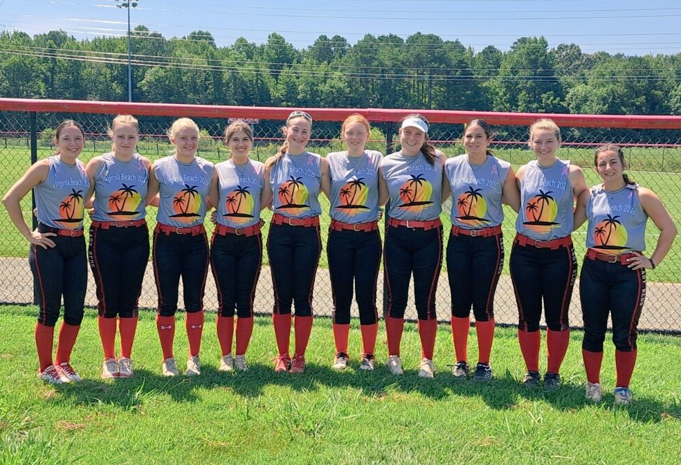 Reds made the FINAL FOUR 18u teams competing for the VA Beach <a href="/Softball_WS/">Softball World Series</a> championship title! Custom jerseys helped get us 1 step closer to Sat as we take the field together AS A REDS TEAM for last time. 2 games left! 🤞
🥺😭❤️🥎 
#youregonnamissthis
#RedsOn3
#RedsFarewellTour