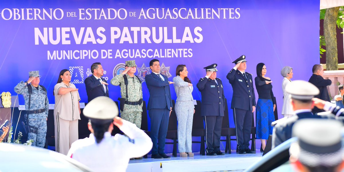 TereJimenezE's tweet image. Como parte de las estrategias de coordinación del Blindaje Aguascalientes, esta mañana hicimos entrega de patrullas para la Secretaría de Seguridad Pública Municipal. Con esto, reforzamos las labores de vigilancia en la capital y garantizamos un entorno más seguro para las…