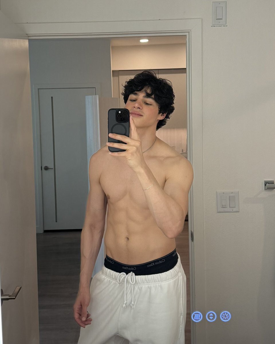 Pierre (@realpierreboo) on Twitter photo 