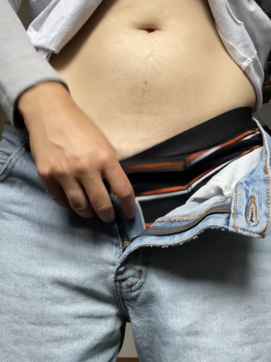 mazesquirts's tweet photo. > new to nsfwtwt :3 
> 22
> ftm 
> he/they 
> bisexual 
> solo and couples content 
> bottom 

looking for mutuals, looking to sell some content 😋 https://t.co/p973c2icro