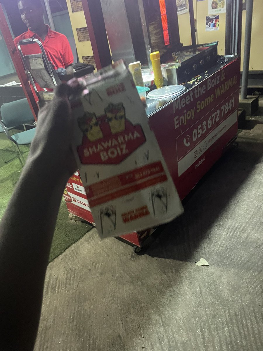 KnustGod's tweet image. Guys help me thank @not_brokenheart and @shawarmaboiz for the shawarma
Chaley you guys do all 🎉🙌
#Fridaynightwithshawarmaboiz