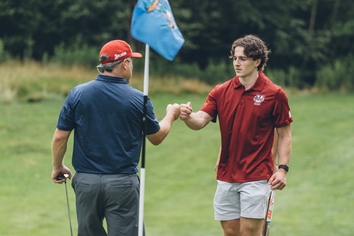 UMassHockey's tweet image. Thank you to everyone who joined us at @CrumpinFoxClub today - can't wait to see you at the rink this upcoming season!!!
#NewMass X #Flagship🚩