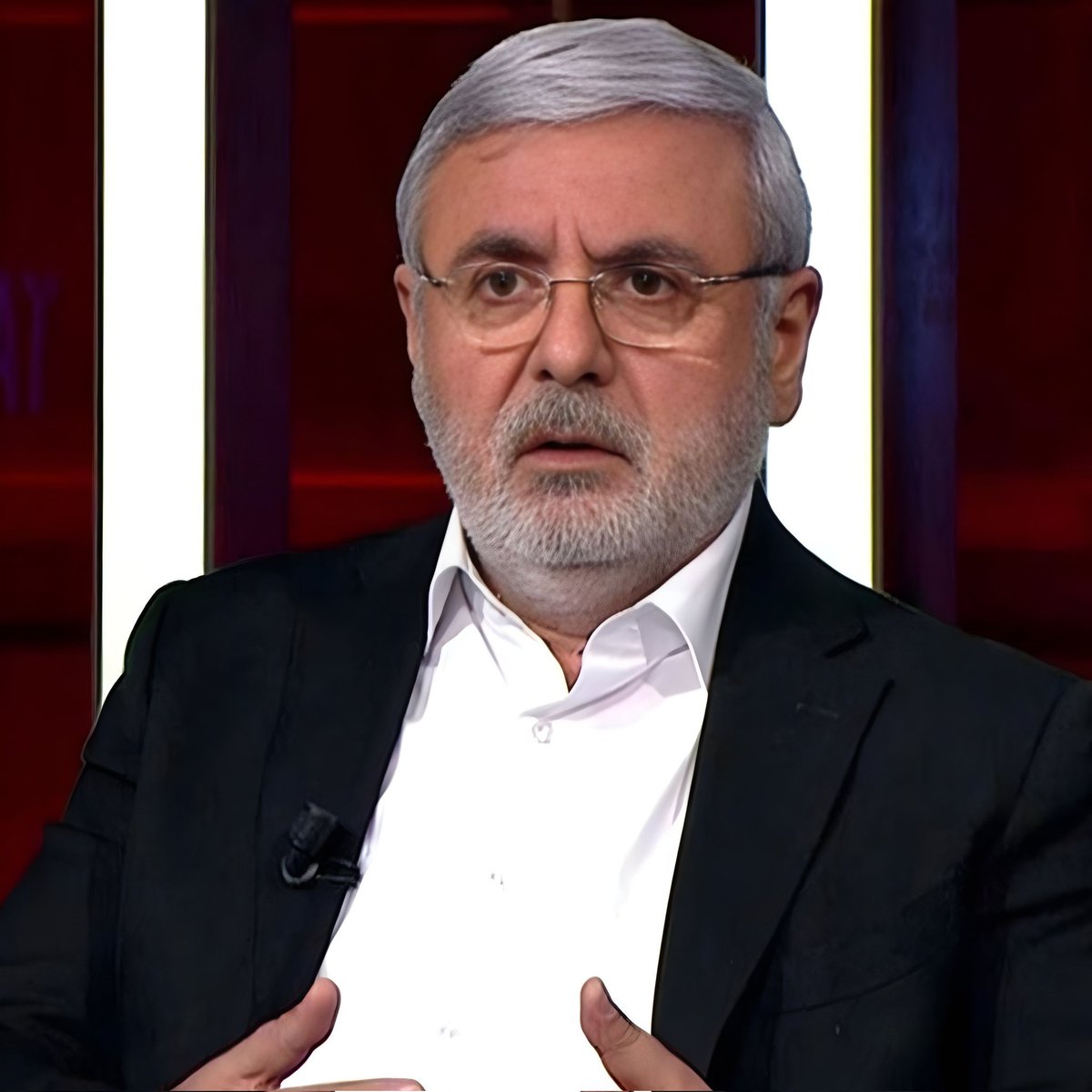 militerenstitu's tweet image. Mehmet Metiner:
'PKK yenildiği için silah bırakmak zorunda kaldı' gibisinden akla ziyan ve süreci özünde sabote etmeye yönelik laflar etmek soruyorum size hangi akla hizmettir?