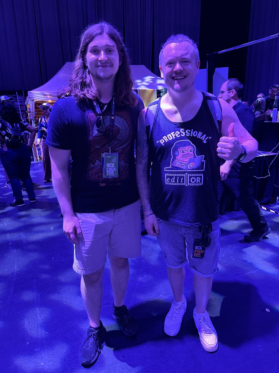 TheOnlyGoodChad's tweet image. For G2G, I set a goal to have to wear this “professional” editor shirt to GCX ✅
It was awesome meeting all these amazing people. GCX is such a fun event…just wish it was in the winter 🥵