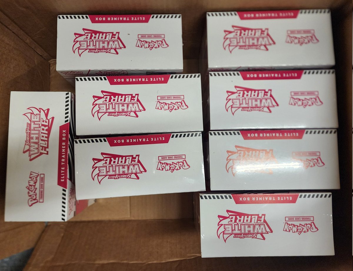 BradicalYT's tweet image. My buddy works at gamestop so he let me pick my own ETB which one is feeling lucky to yall?