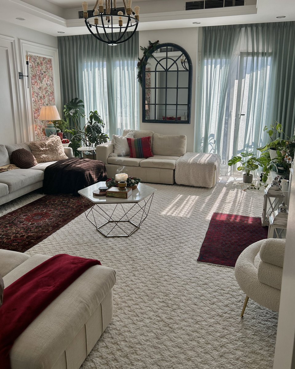 azadsdiary's tweet image. Home 🏡