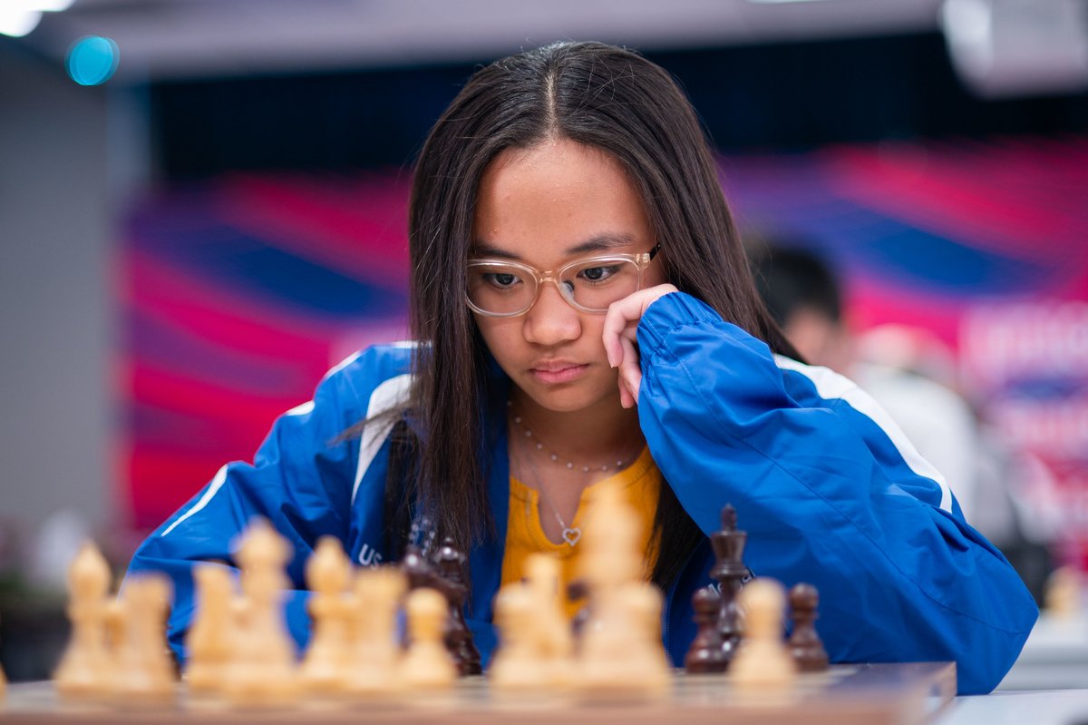 OnTheQueenside's tweet image. Megan Paragua, still only 12 (!), had a fantastic tournament at the US Girls' Junior Championship! 😀
She finished clear runner-up to get back over 2300! 👏👏
s1.chess-results.com/tnrWZ.aspx?lan…
📷: Crystal Fuller
#chess #womeninchess