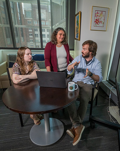 UMmedschool's tweet image. 🧬 New from @GenomeScience: Researchers created software that predicts cancer cell behavior using genomics + modeling.
This “digital twin” tech could revolutionize oncology.
📄 Published in @CellPressNews: shorturl.at/I5GON
#CancerResearch #DigitalTwins #Genomics