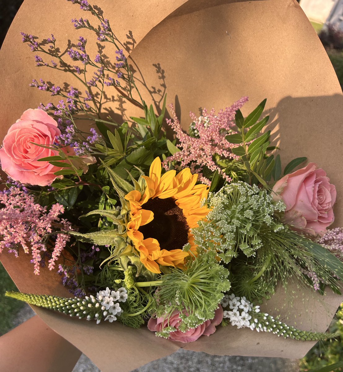 ChtKaina's tweet image. regardez la beauté du bouquet svp 🥹