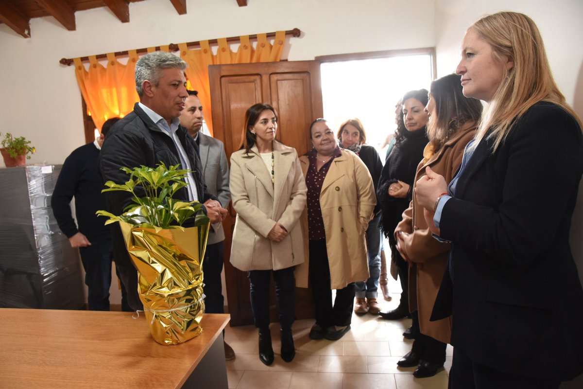 🏥🧠 El @minsaludmza puso en funcionamiento dos nuevos Centros Preventivos Asistenciales en Adicciones en San Carlos y Tupungato, con la presencia de la subsecretaria de Salud, <a href="/CarinaCopparoni/">Cari Copparoni</a>, la vicegobernadora, <a href="/hebesil/">Hebe Casado</a>, y autoridades sanitarias de la provincia y la región.