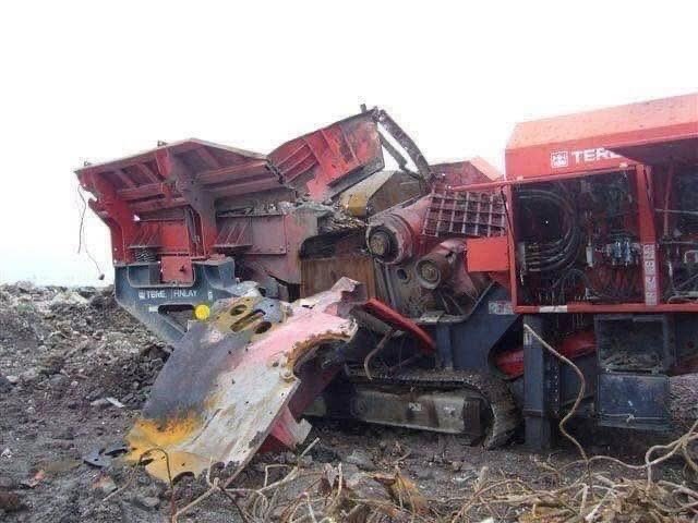 OneTonScoutII's tweet image. Ooof, apparently this crusher was fed a ww1 artillery shell of some sort. France