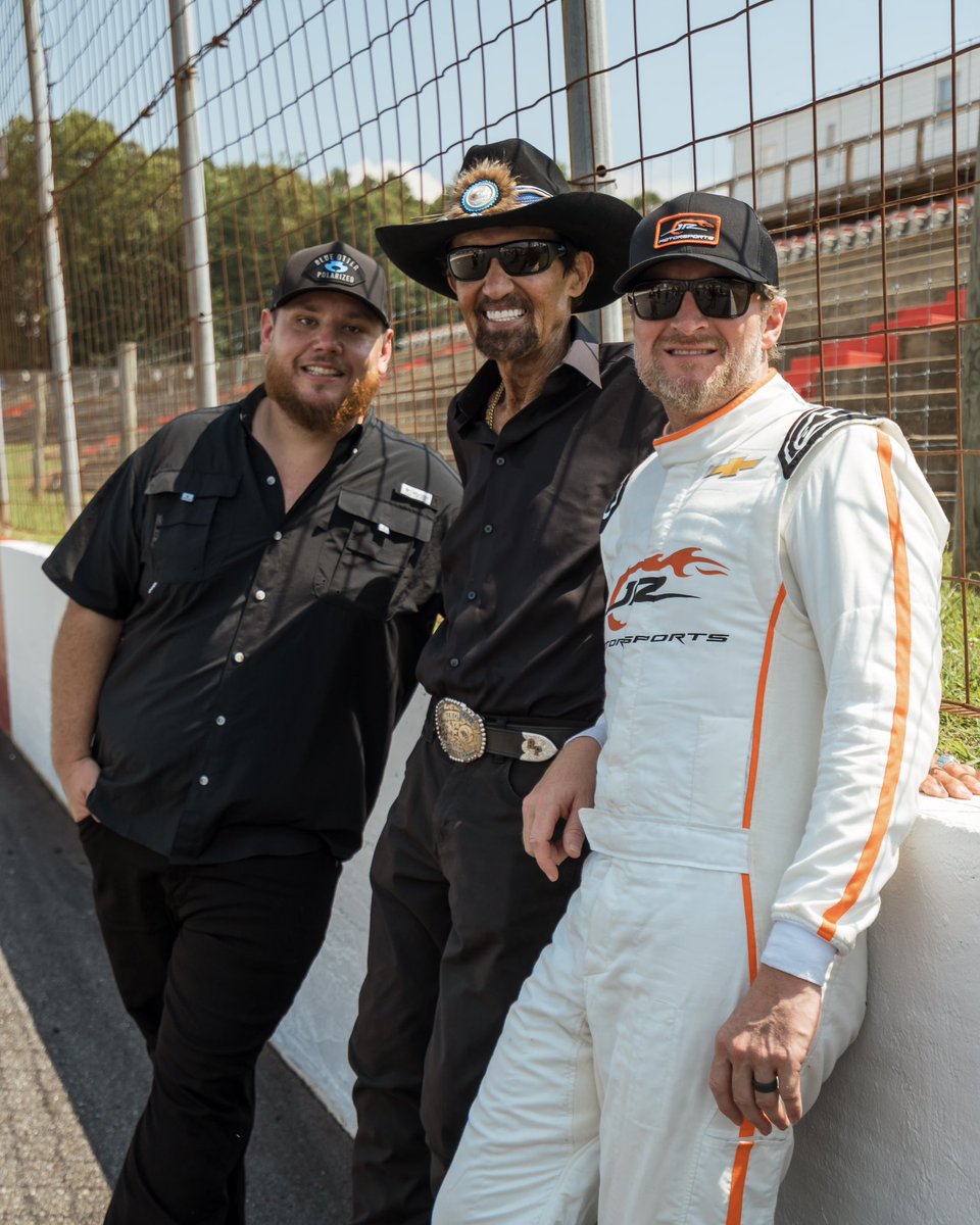 therichardpetty's tweet image. BACK IN THE SADDLE, music video out now!
A little behind-the-scenes from an unforgettable day when music and motorsports collided.