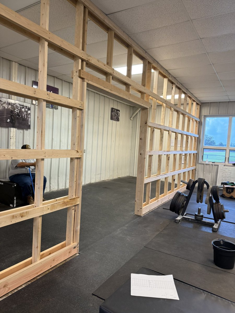 hammontonFB's tweet image. Broke ground on the addition, inside wall built!!! @HHSdevilsports 
#WinTheDay 
#WakeUpTheEchoes