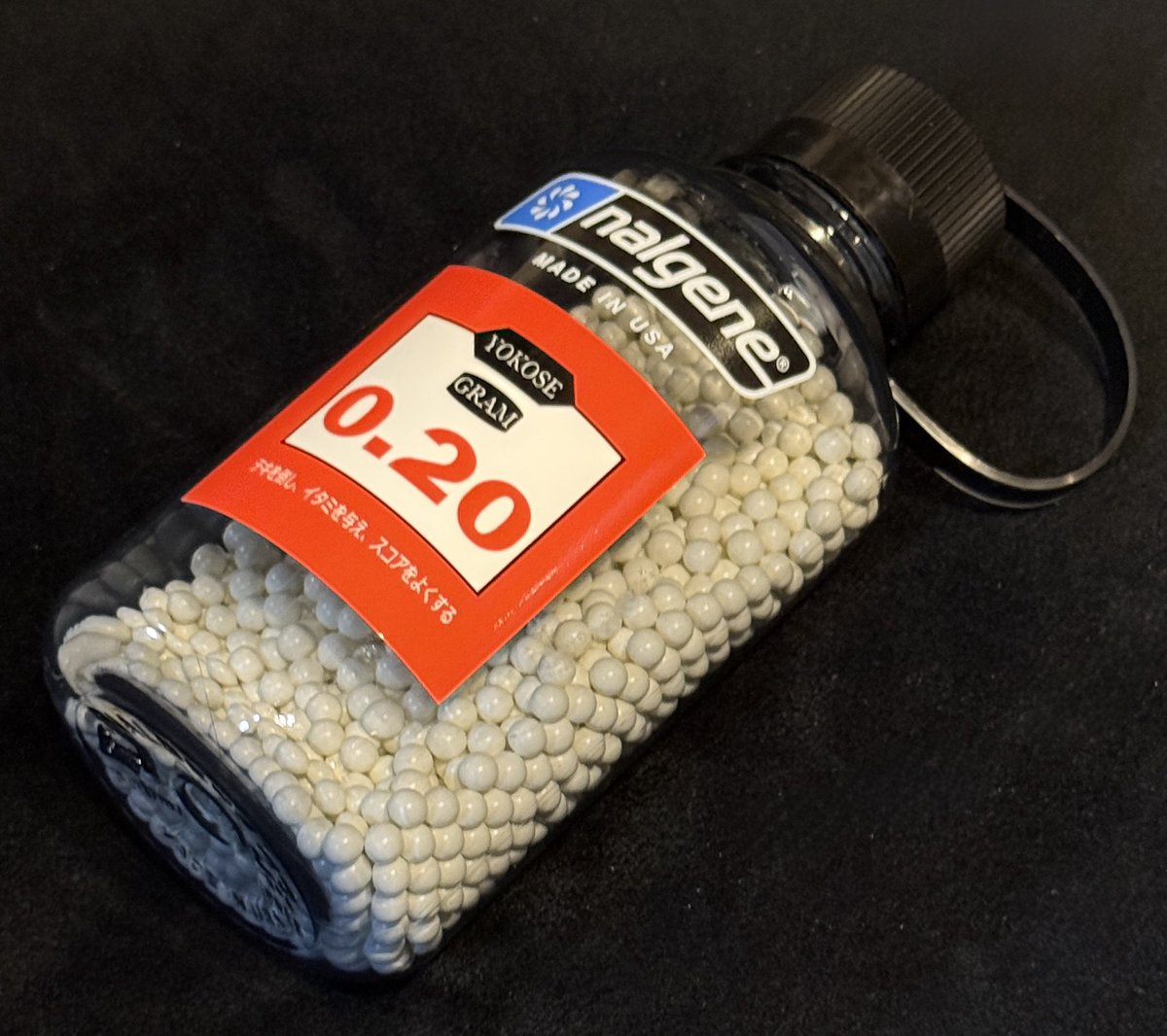 morutaru3's tweet image. ◯レ◯56風BB弾ステッカーがありましたので購入
早速ナルゲンボトルに貼ってみました
0.20g弾用と0.25g弾用があり
効能も射撃風になっております
アサルトライフルなどの5.56ミリ弾表示があればまさにベストですね😄