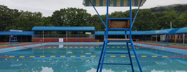 DirtyHarry_tv's tweet image. Nächstes Schweizer Freibad sperrt Ausländer aus: „Laut und weniger rücksichtsvoll“
Da sind die Schweizer ganz schmerzlos: wer im Schwimmbad randaliert, bekommt kurzerhand keine Eintrittskarte mehr. Erst vor kurzem hatte das Freibad von Pruntrut im Kanton Jura Betretungsverbote…