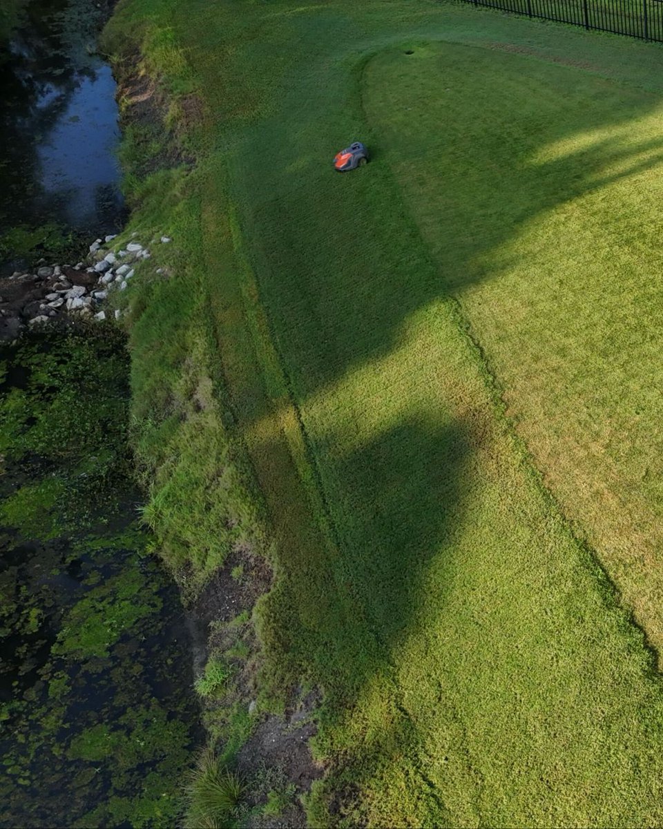 GreenSightAg's tweet image. Impressive turf results from HGTC’s turf program — clean cuts, consistent quality, and time saved thanks to the #Husqvarna Automower 550.

Proud to support their hands-on learning with a mower donation alongside Husqvarna.

#TurfCare #Automower #GreenSight #TurfTech