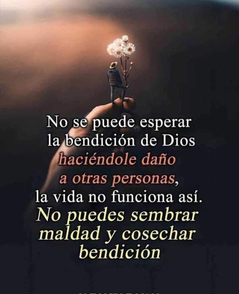 Crh4444's tweet photo. @WRadioColombia @AlvaroUribeVel @CatalinaSuarezB Mi humilde opinión https://t.co/jXXEpSqYb6