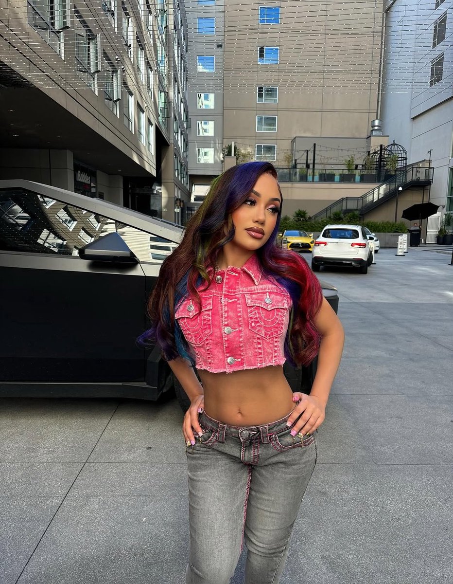 UpdatesOfZeus's tweet image. Coco Chadell, Gloss Up & Rella Gz’s Reunion Outfits 😍 #BaddiesGoneWildReunion #BaddiesGoneWild