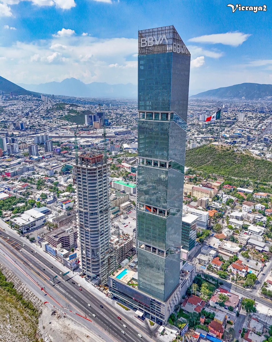 Torre Rise en #Monterrey
170 metros y en rápido ascenso.