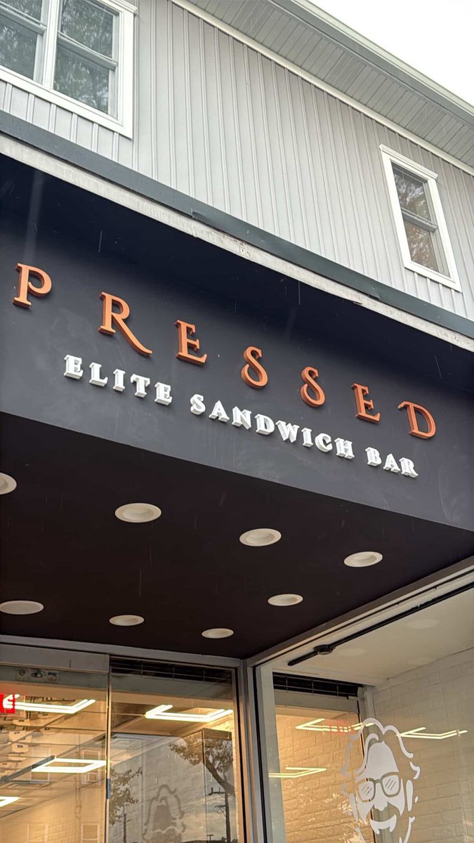 ClankoMedia's tweet image. Found a place for your players to eat
@AAAAHockeyCoach