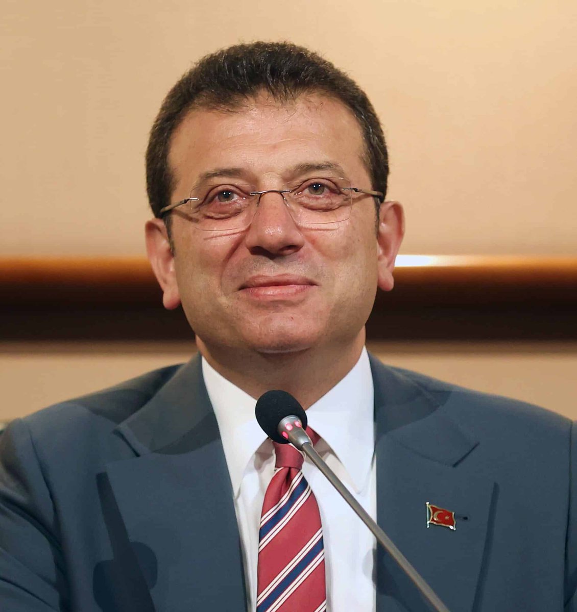 militerenstitu's tweet image. Ekrem İmamoğlu, Devlet Bahçeli'nin sözde 'Terörsüz Türkiye' sürecini başlatmış olmasını çok değerli ve kıymetli bulduğunu söyledi.
Evet, Türk'ün kimi var