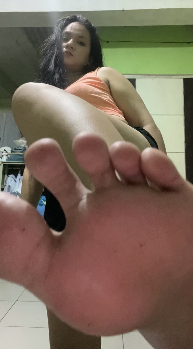 spoilnicaaa's tweet image. Morning kicks 🦶🏻 
Every kick $20