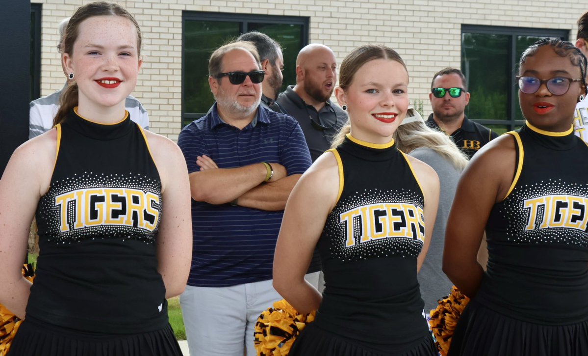 DCSeNews's tweet image. Hernando High School Ribbon Cutting Ceremony #TeamDCS #BeTheStandard